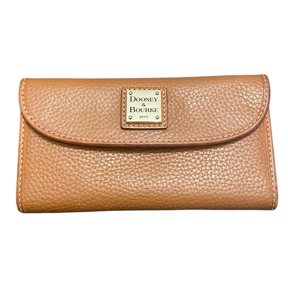 Downey & Bourke 1975 Pebble Grain Continental Clutch - Picture 1 of 17